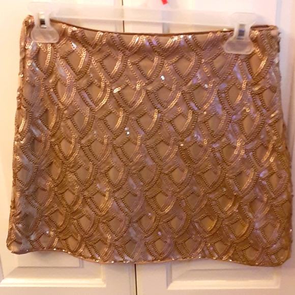 Forever 21 Exclusive gold sequin mini skirt Fully lined side zipper size…S EUC - Picture 1 of 6